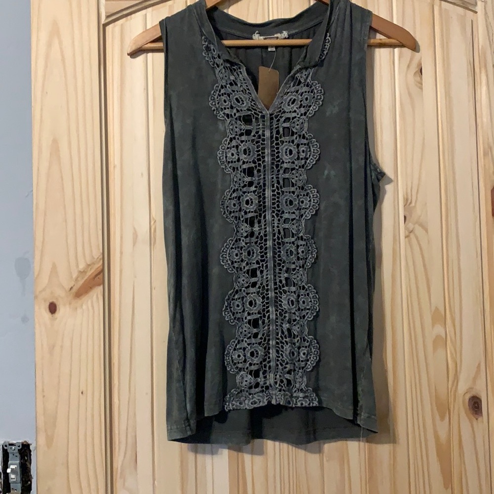 Buckle tank top
